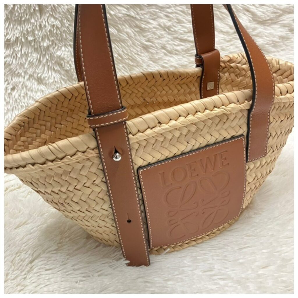 ロエベのハンドバッグの画像