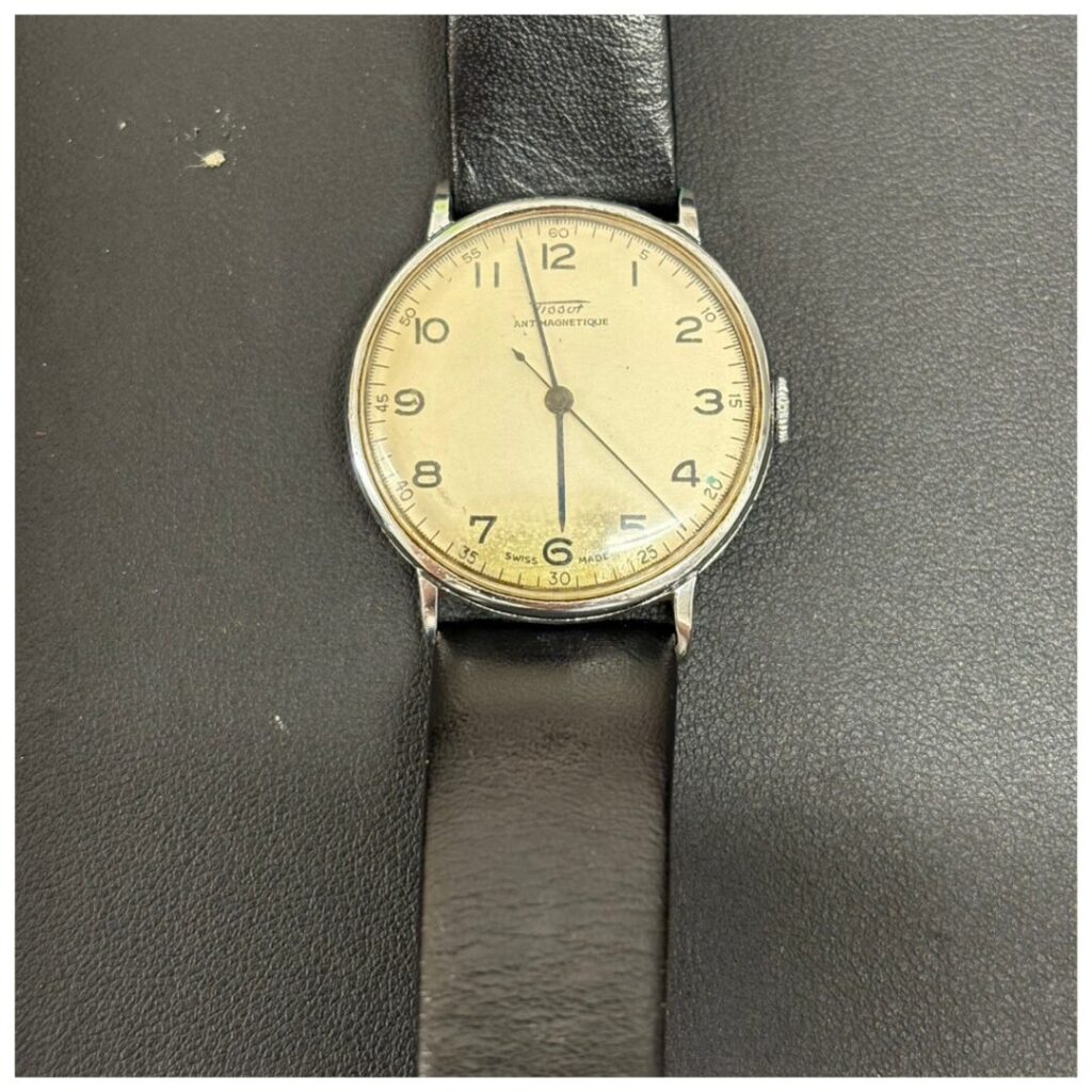 TISSOTの時計の画像