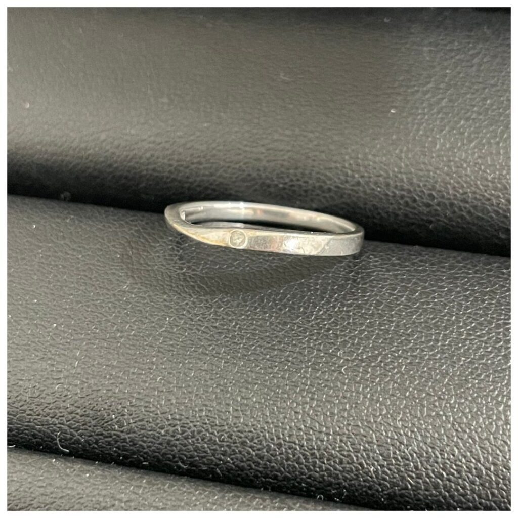 金のアクセサリーの画像