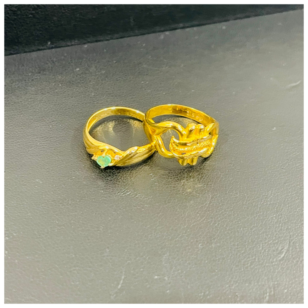金のリングの画像