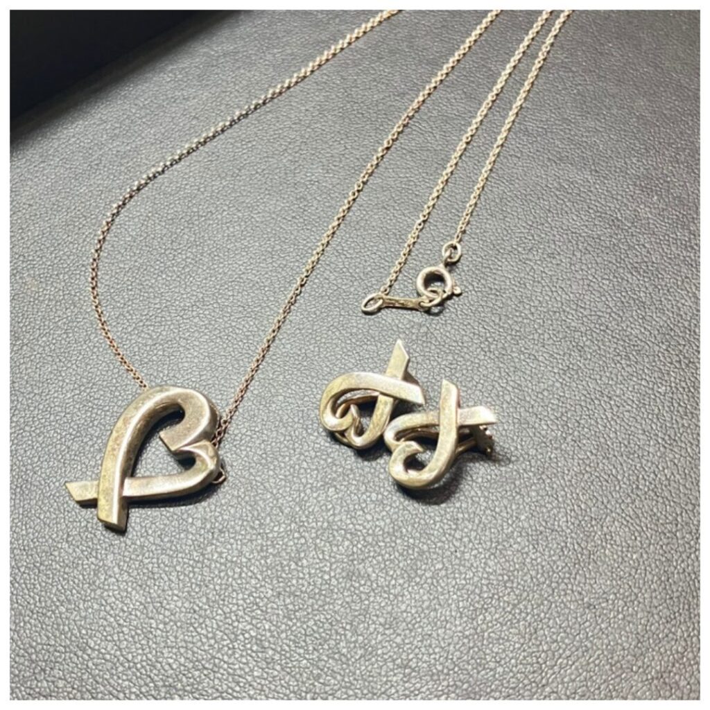 ティファニーのシルバーアクセサリーの画像