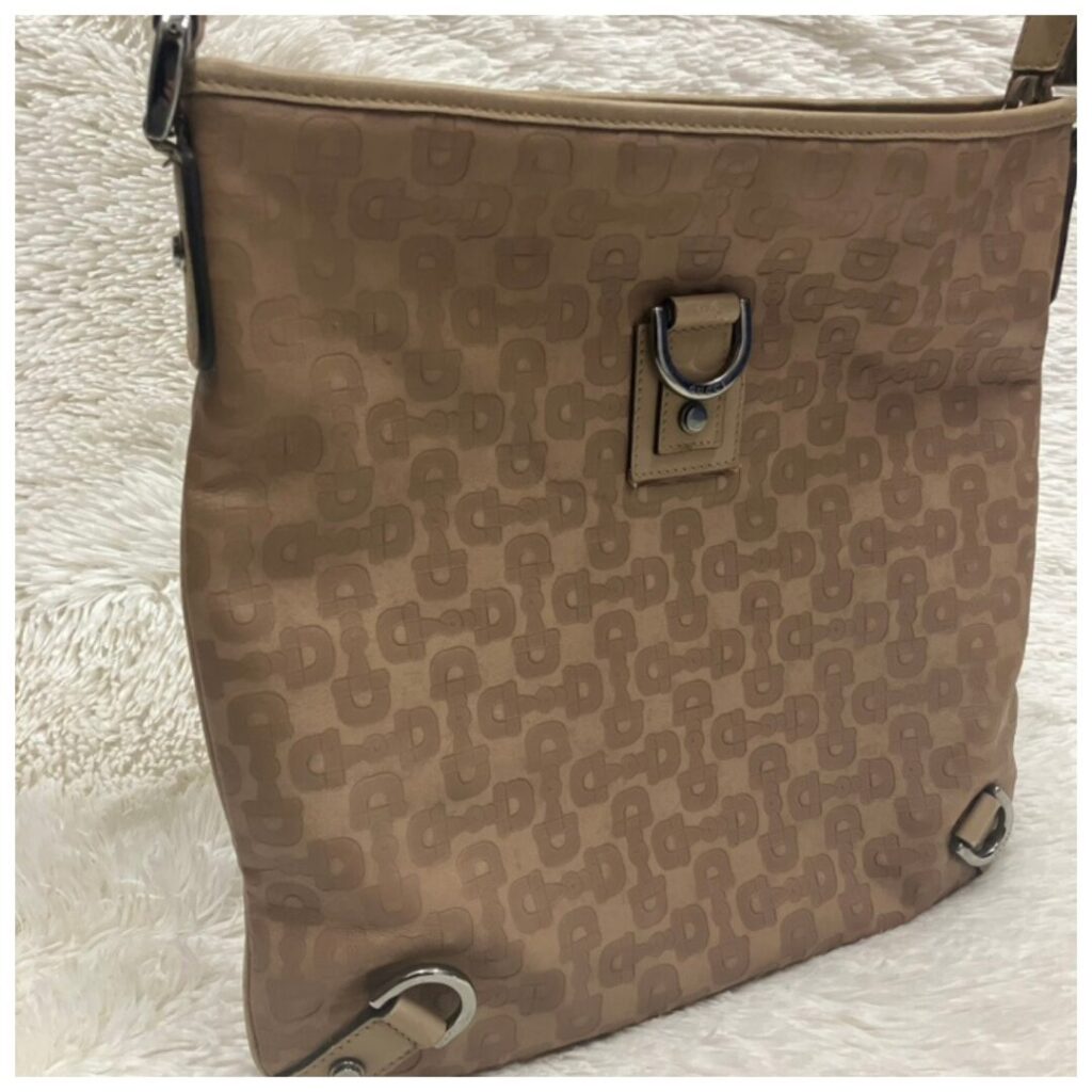 グッチのショルダーバッグの画像