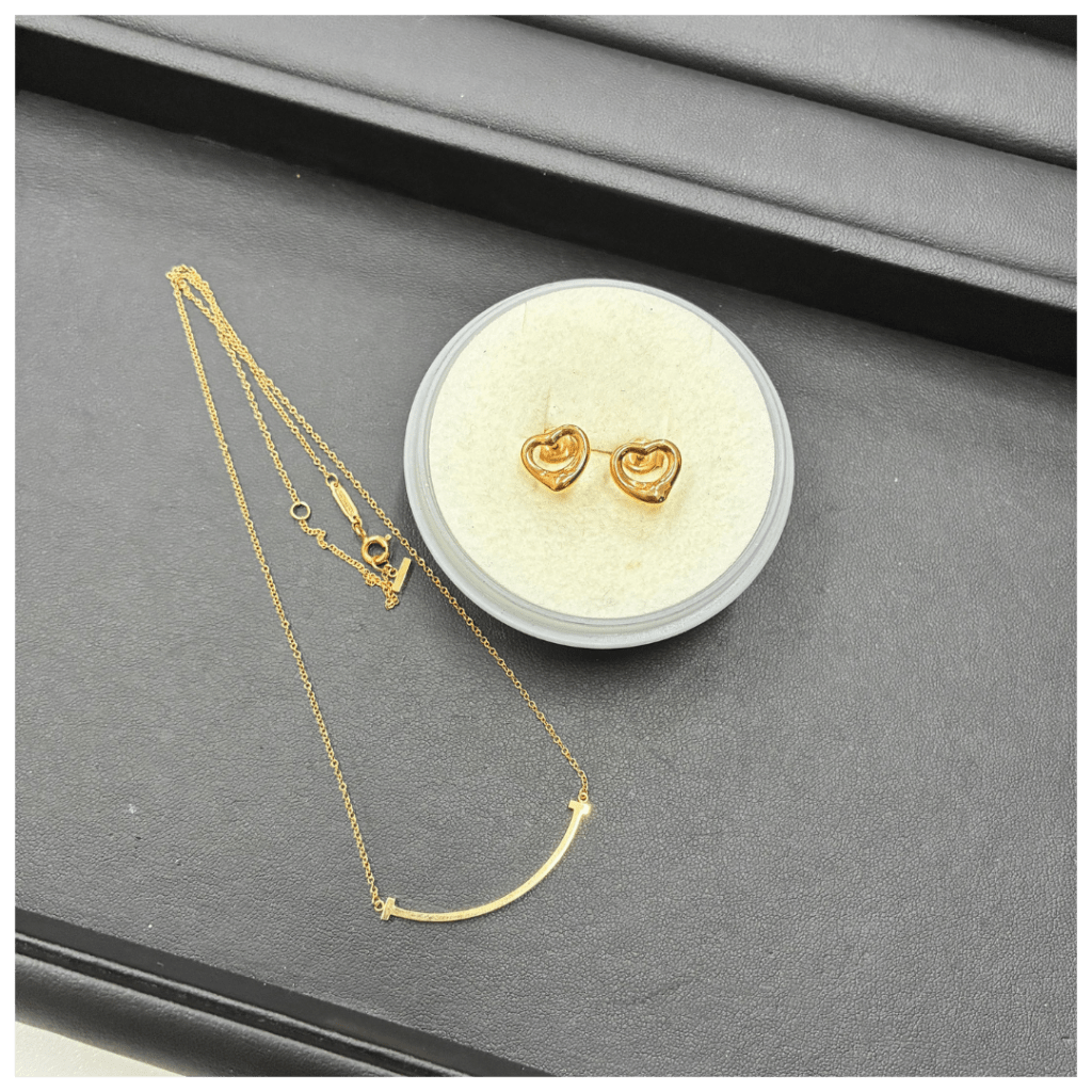 ティファニーのアクセサリーの画像
