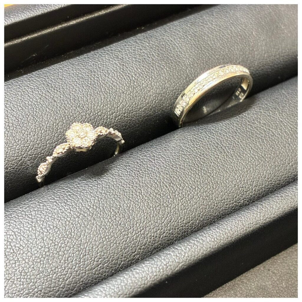 金のジュエリーの画像