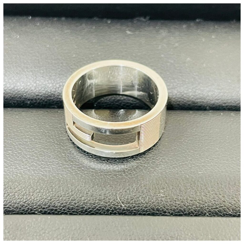 グッチのリングの画像