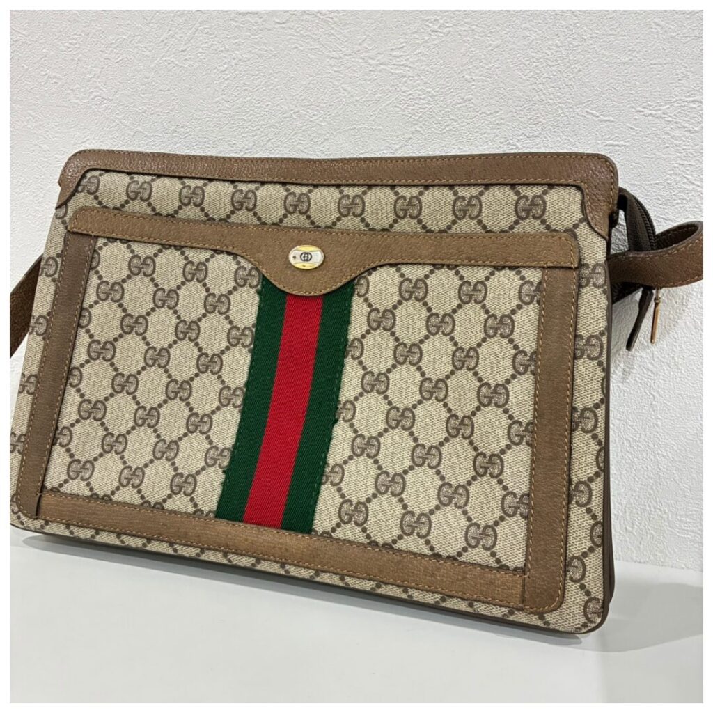 グッチのショルダーバッグの画像