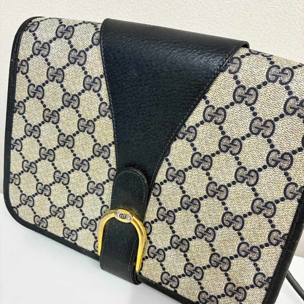 グッチのショルダーバッグの画像