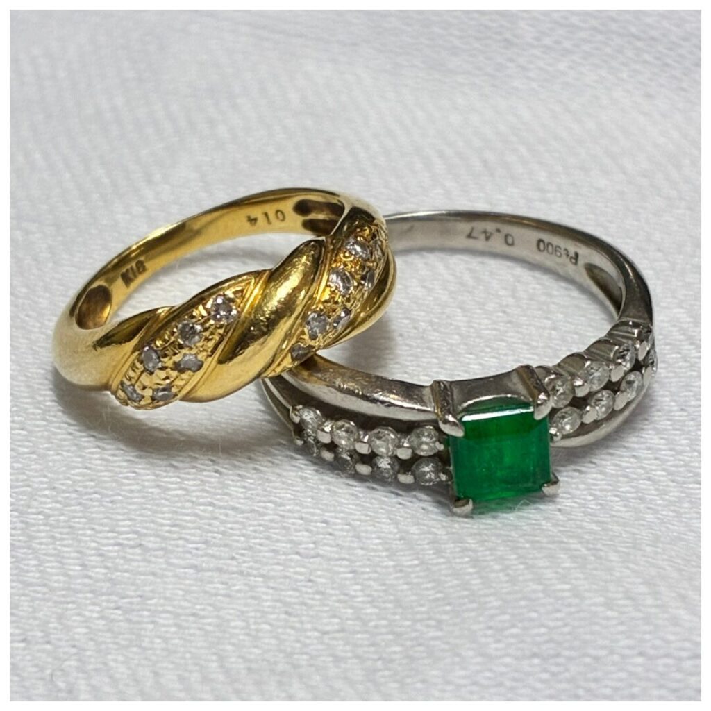 金とプラチナのジュエリーの画像