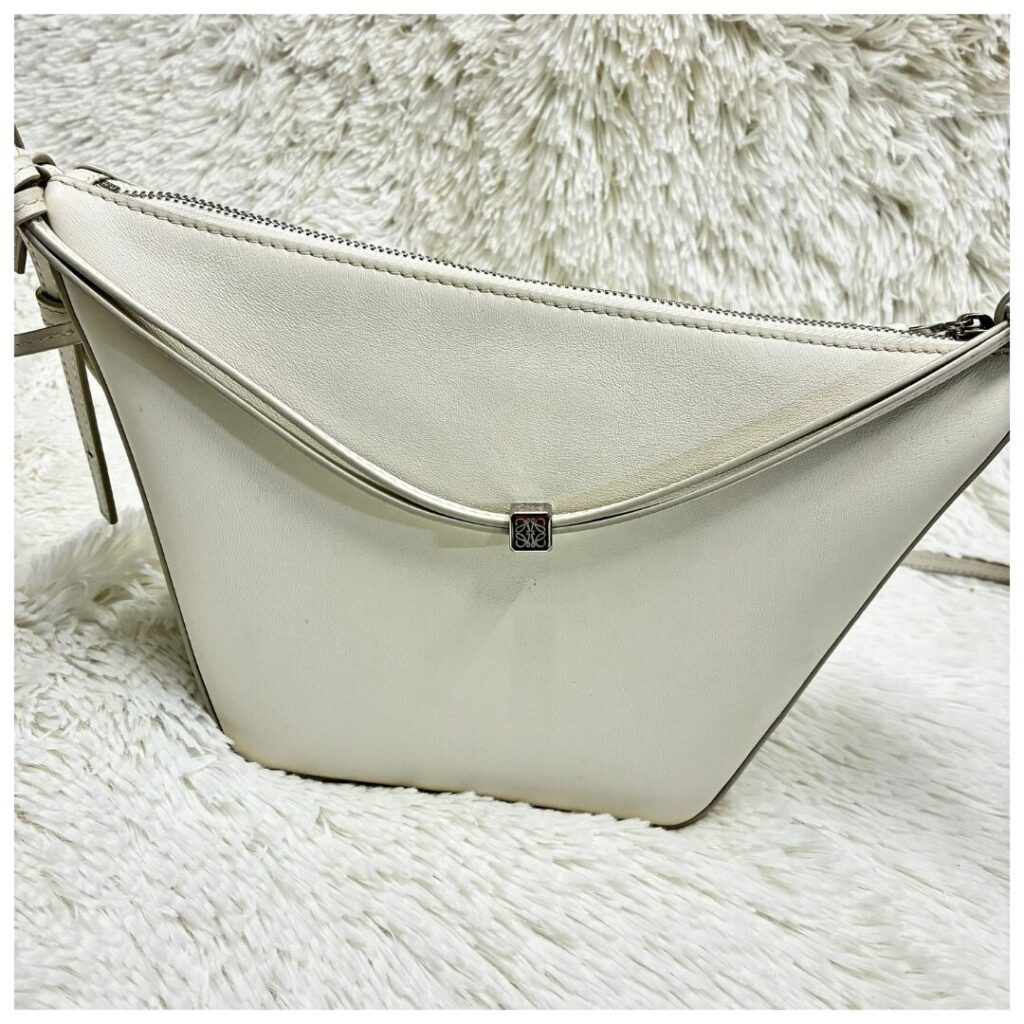 ロエベのバックの画像