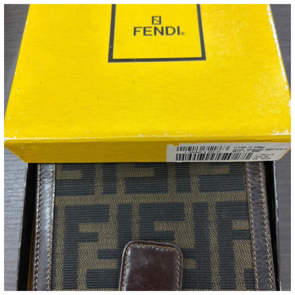 FENDIの財布の画像