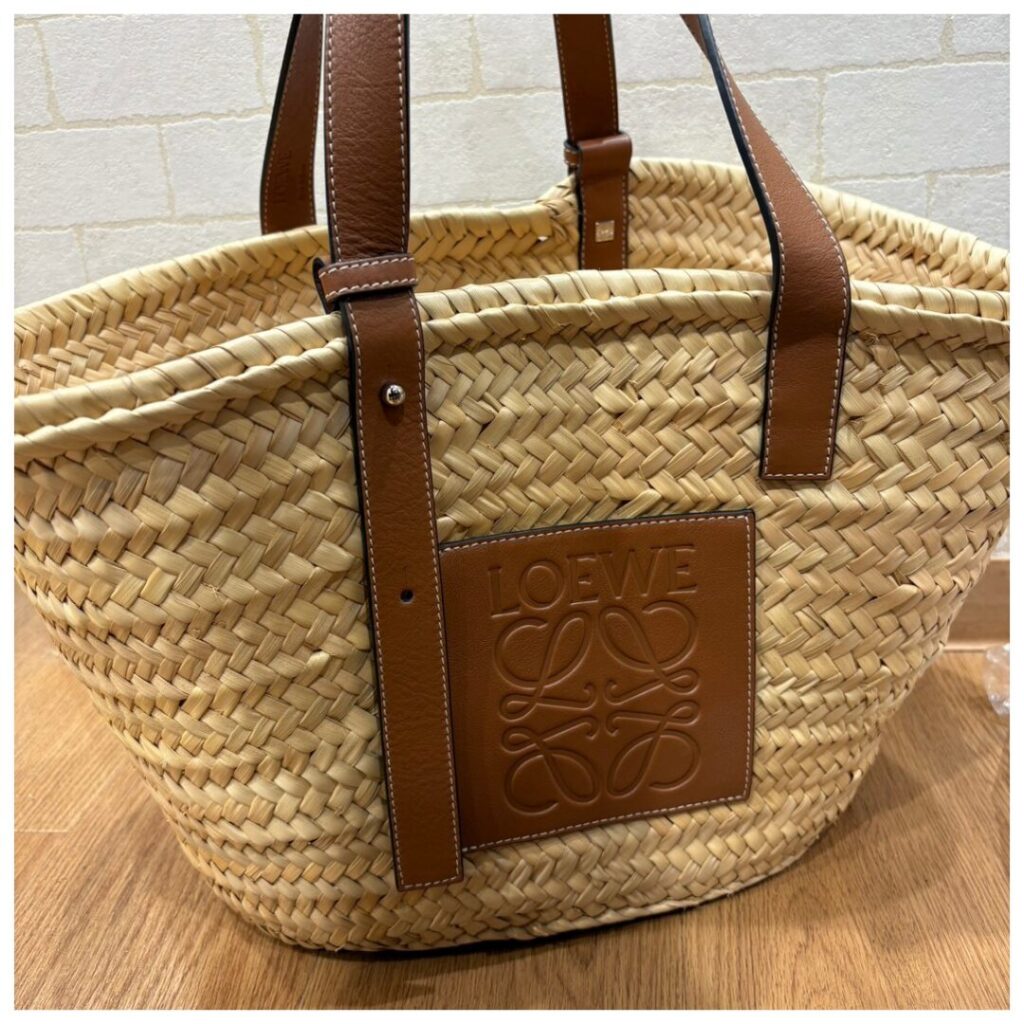 ロエベのバッグの画像